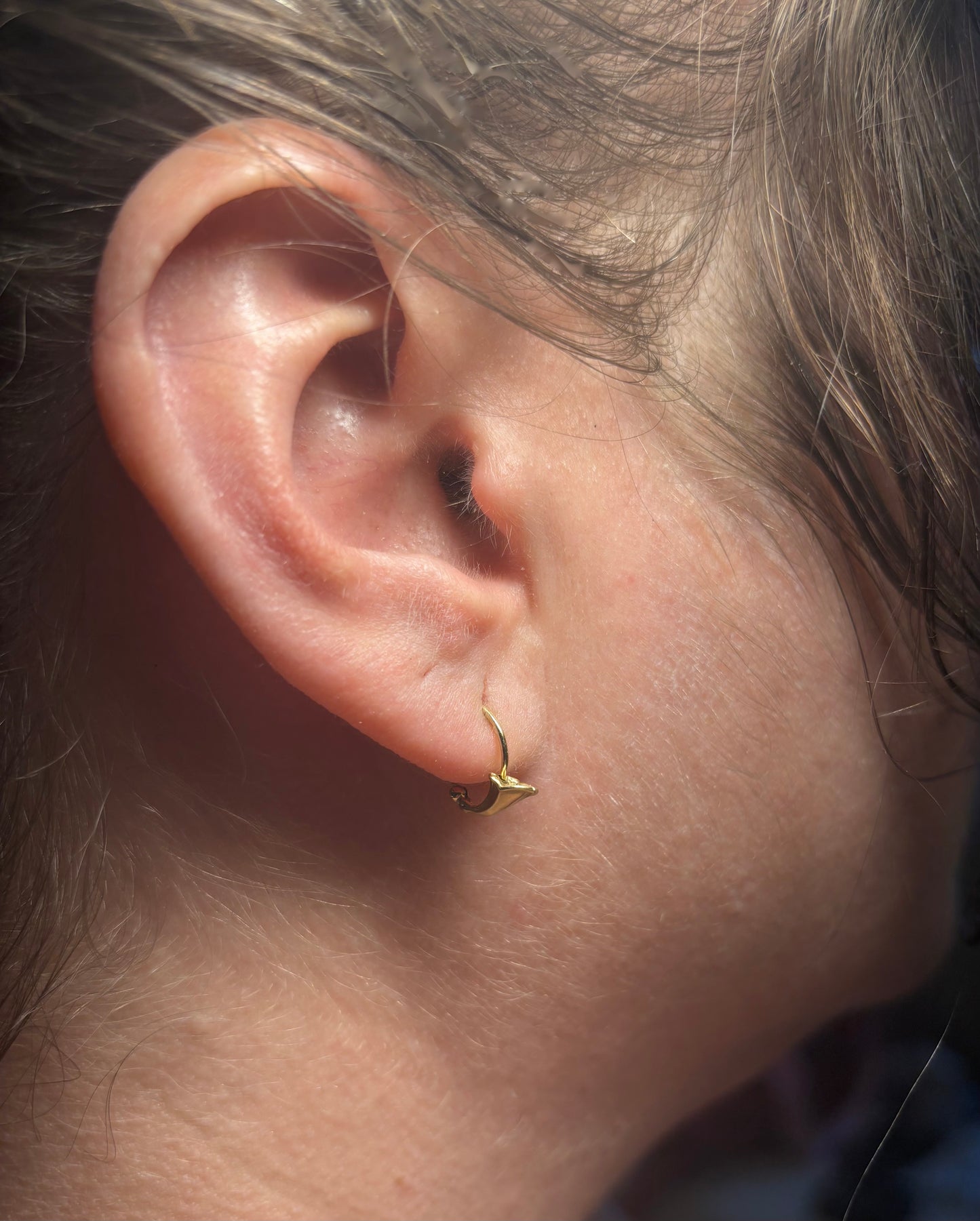 14K Gold Small Lily Hoop Earrings