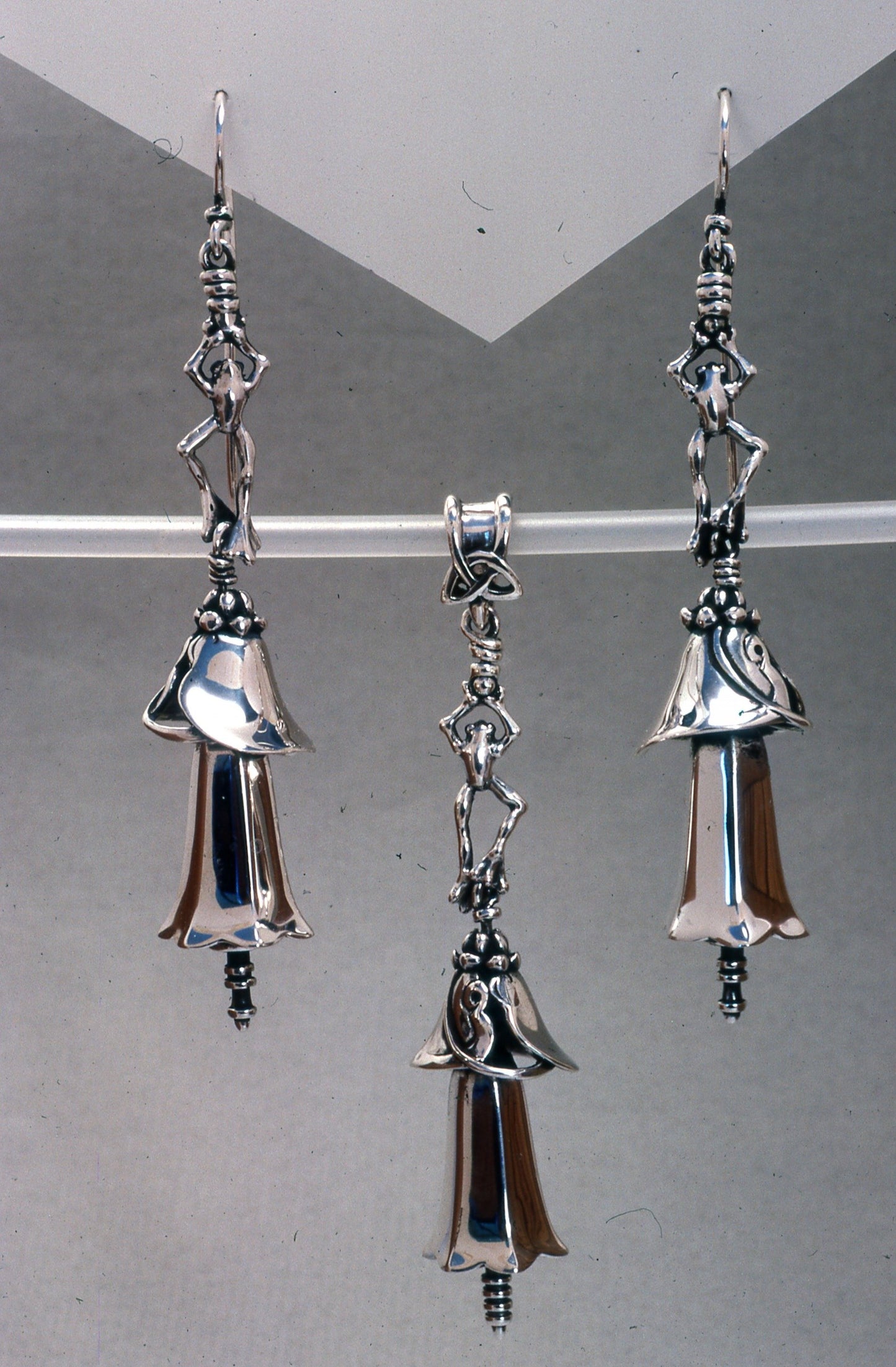 Long Gong Frog - Sterling