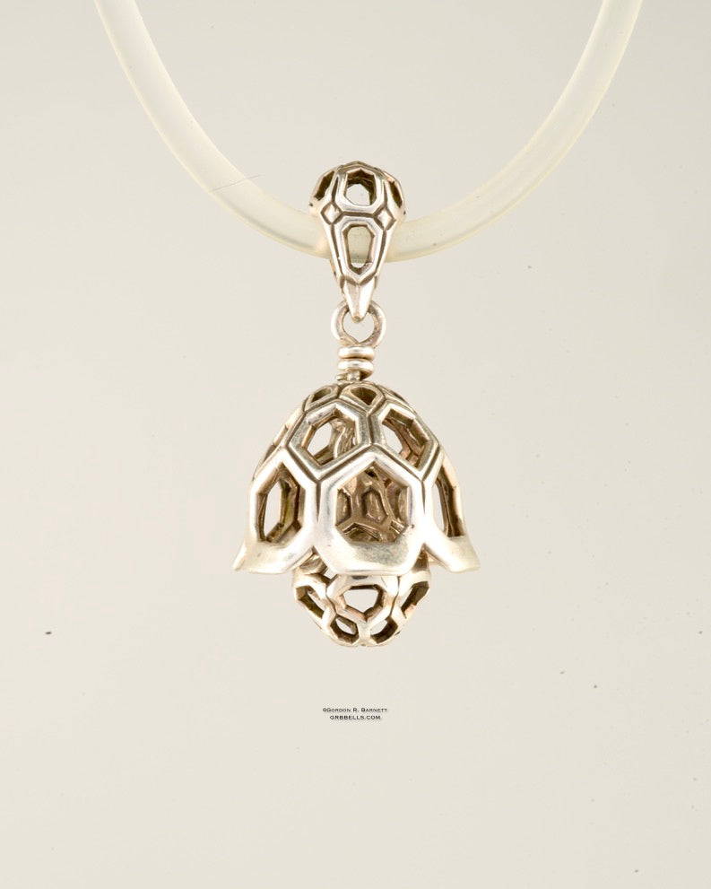 Geo Kiss Sterling