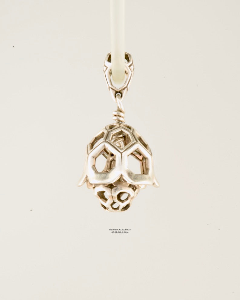 Geo Kiss Sterling